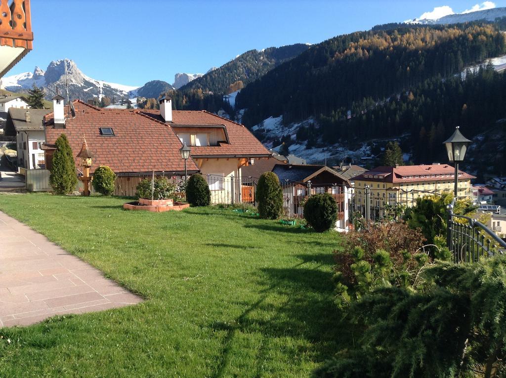 Apartments Mezdi Santa Cristina Val Gardena Exterior photo